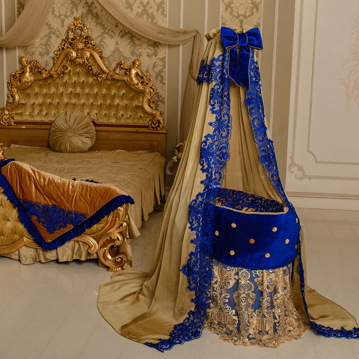 Luxury Round Baby Bassinet with Royal Lace Canopy